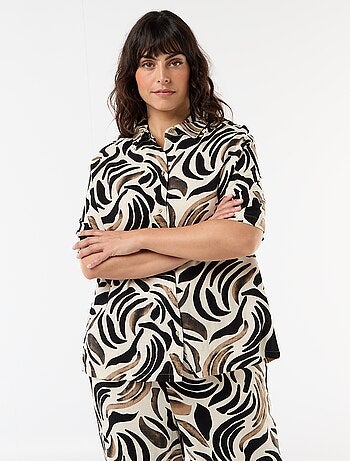 Camisa de manga corta abotonada