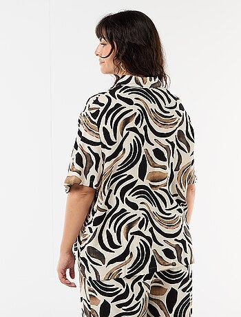 Camisa de manga corta abotonada