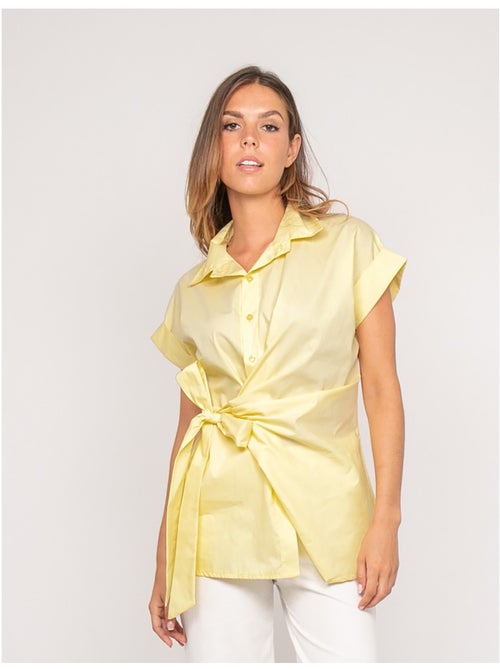 Camisa de manga corta anudada al lateral OMERVA - Kiabi Camisa de manga corta anudada al lateral OMERVA - Kiabi