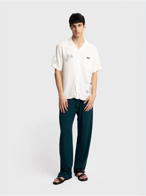 Camisa de manga corta bordada de popelín de algodón giesto - Kiabi Camisa de manga corta bordada de popelín de algodón giesto - Kiabi