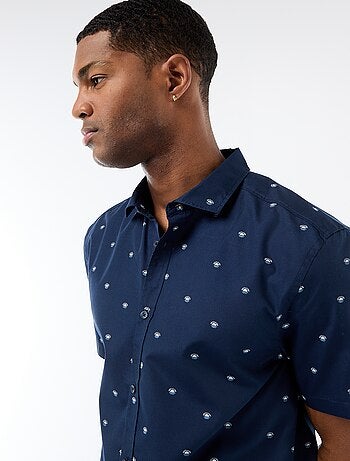 Camisa de manga corta con abertura abotonada