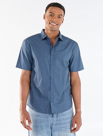 Camisa de manga corta con abertura abotonada