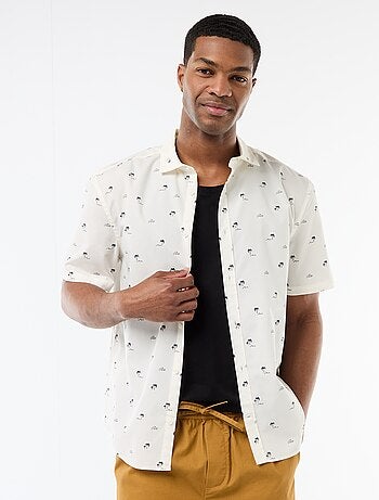 Camisa de manga corta con abertura abotonada