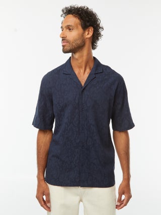 Camisa de manga corta con bordados