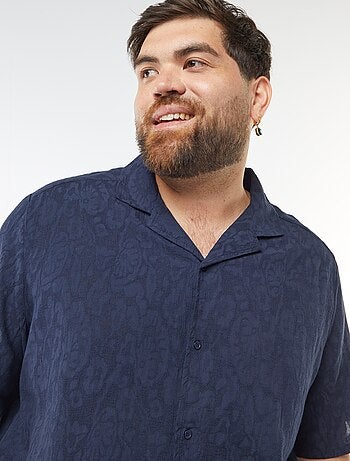 Camisa de manga corta con bordados