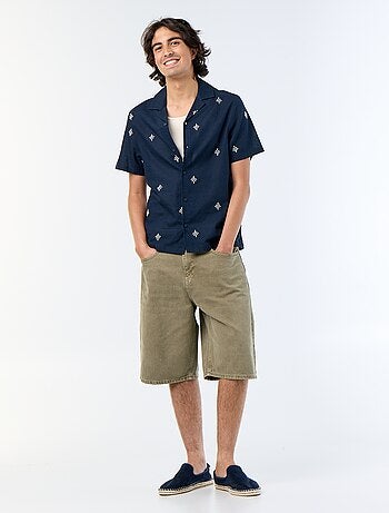 Camisa de manga corta con bordados