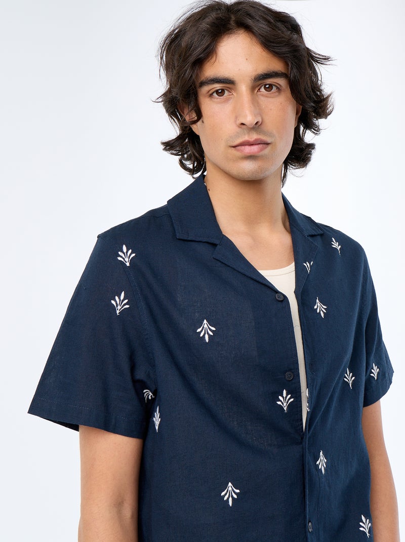 Camisa de manga corta con bordados Azul - Kiabi