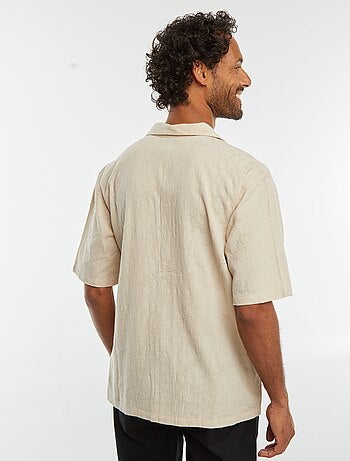 Camisa de manga corta con bordados