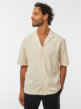 Camisa de manga corta con bordados