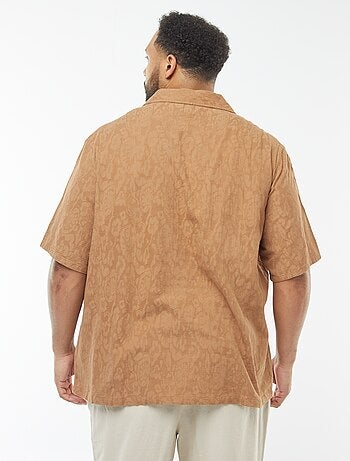 Camisa de manga corta con bordados