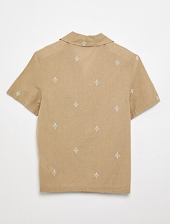 Camisa de manga corta con bordados