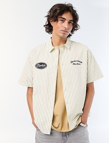 Camisa de manga corta con bordados
