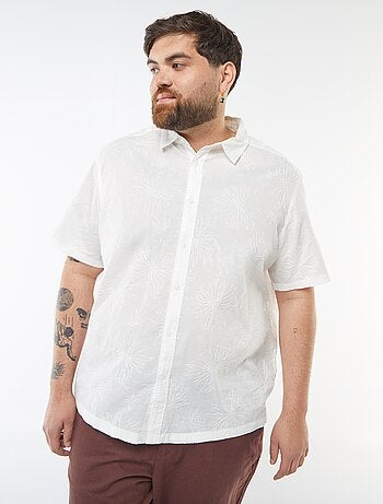 Camisa de manga corta con bordados de flores all over