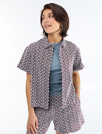 Camisa de manga corta con bordados