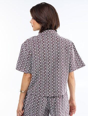 Camisa de manga corta con bordados