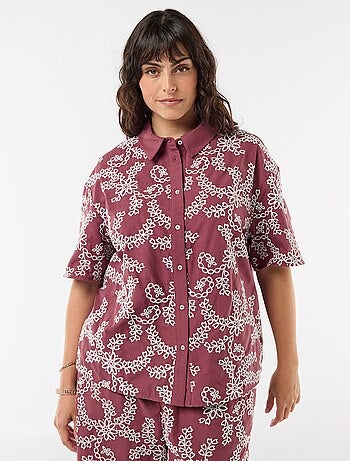Camisa de manga corta con bordados