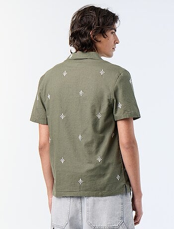 Camisa de manga corta con bordados