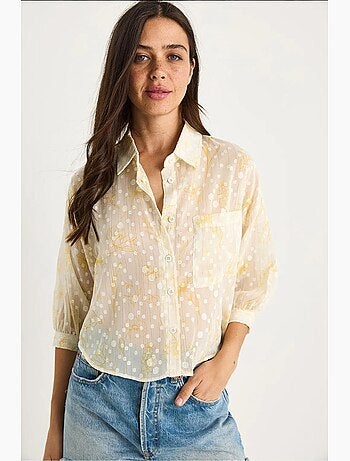 Camisa de manga corta con botones y bolsillo en jacquard floral lucci