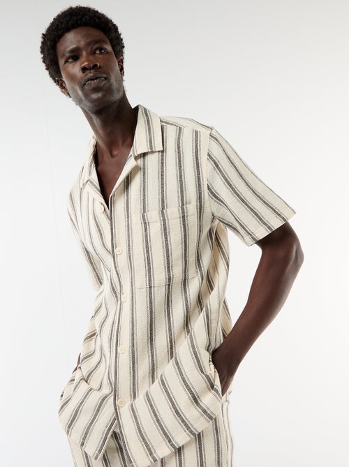 Camisa de manga corta con cuello con muesca - Kiabi