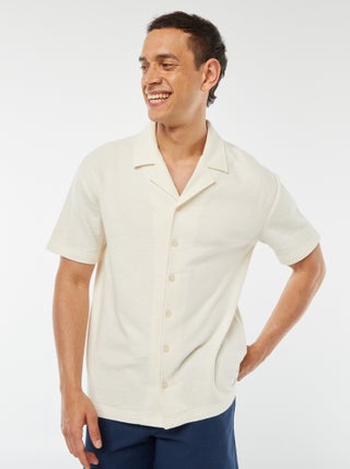 Camisa de manga corta con cuello de polo