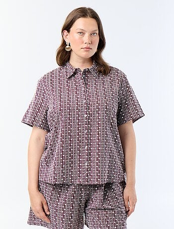 Camisa de manga corta con estampado bordado