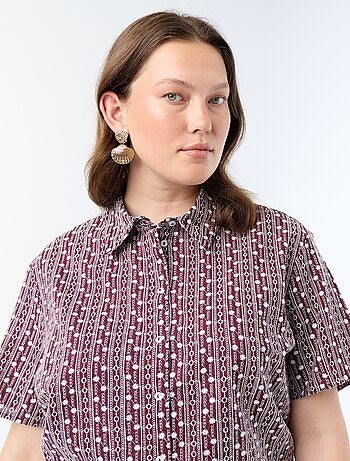 Camisa de manga corta con estampado bordado