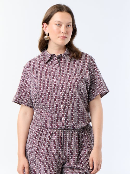Camisa de manga corta con estampado bordado - Kiabi Camisa de manga corta con estampado bordado - Kiabi