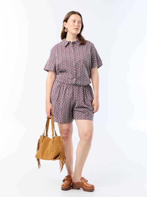 Camisa de manga corta con estampado bordado - Kiabi Camisa de manga corta con estampado bordado - Kiabi