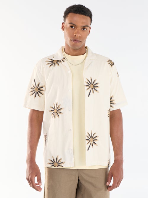 Camisa de manga corta con motivo bordado - Kiabi Camisa de manga corta con motivo bordado - Kiabi