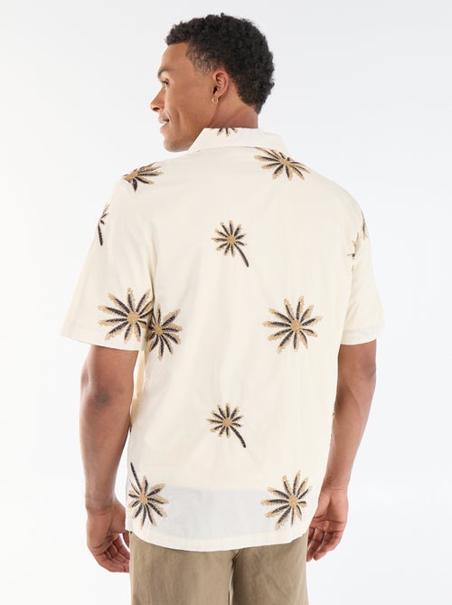 Camisa de manga corta con motivo bordado - Kiabi Camisa de manga corta con motivo bordado - Kiabi