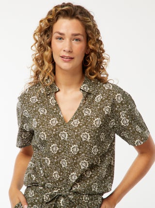 Camisa de manga corta con motivo floral