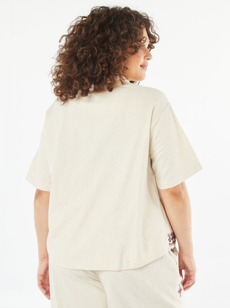 Camisa de manga corta con motivos bordados BEIGE - Kiabi