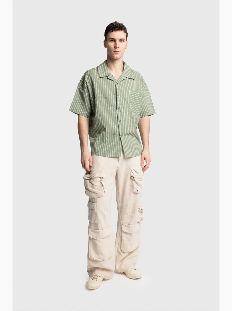 Camisa de manga corta con rayas texturizadas y bolsillo giesto Verde - Kiabi