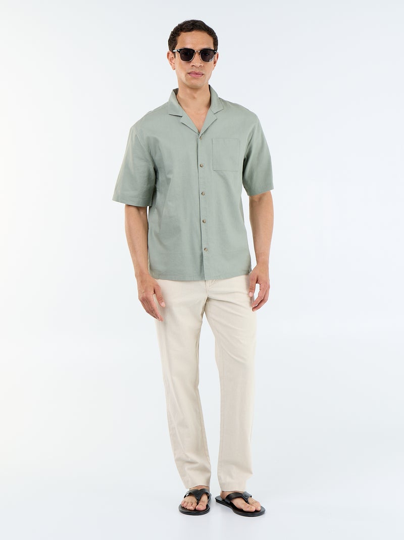 Camisa de manga corta de lino mezclado con bolsillo en el pecho Verde - Kiabi