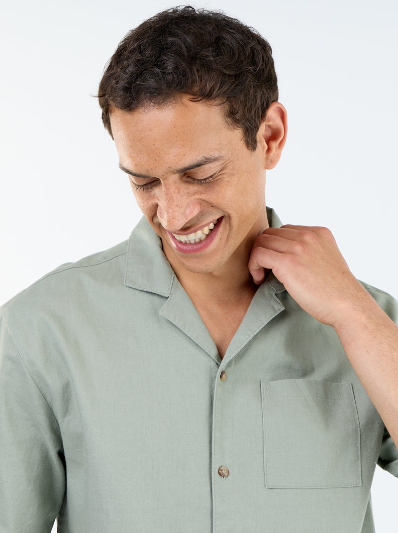 Camisa de manga corta de lino mezclado con bolsillo en el pecho Verde - Kiabi