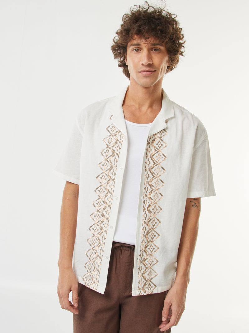 Camisa de manga corta de mezcla de lino con bordados Blanco - Kiabi