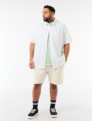 Camisa de manga corta en material crepé