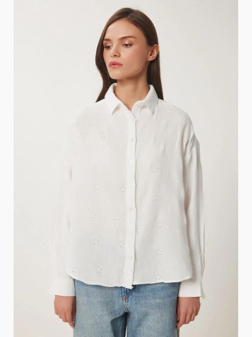 Camisa de manga larga con bordado texturizado y cierre de botones istanbul - Kiabi Camisa de manga larga con bordado texturizado y cierre de botones istanbul - Kiabi