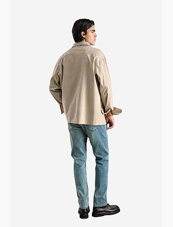 Camisa de manga larga con botones y cuello camisero giesto
