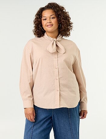 Camisa de manga larga y cuello lavallière