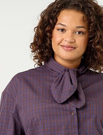 Camisa de manga larga y cuello lavallière