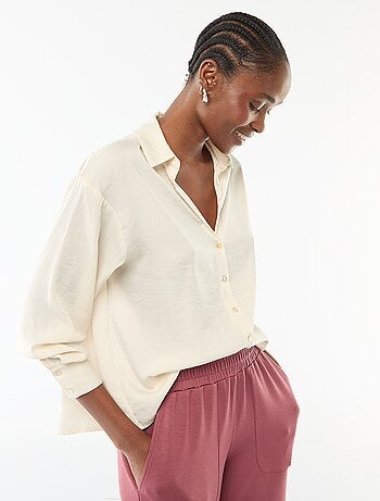 Camisa de manga larga en satén liso