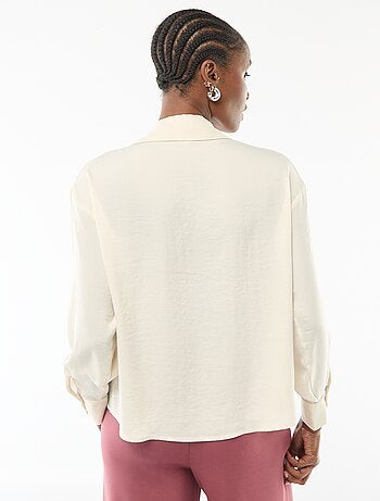 Camisa de manga larga en satén liso