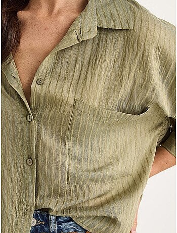 Camisa de media manga con raya del mismo color y un solo bolsillo lucci