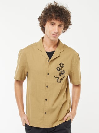 Camisa de mezcla de lino de manga corta con bordados