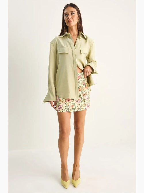 Camisa de mujer de crepé tejido de corte regular lucci - Kiabi Camisa de mujer de crepé tejido de corte regular lucci - Kiabi