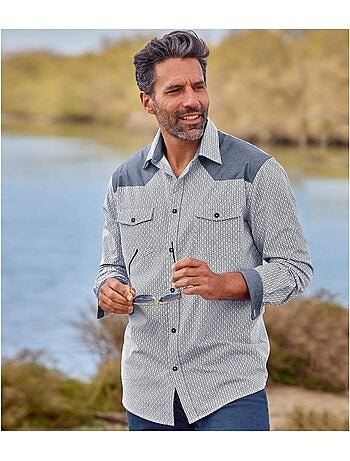 Camisa de popelín con micromotivos, manga larga y cuello de puntas libres
