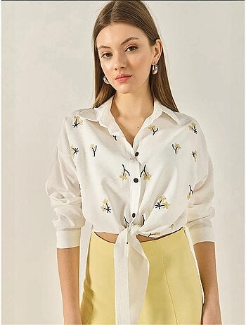 Camisa de popelina bordada con cierre de botones lucci