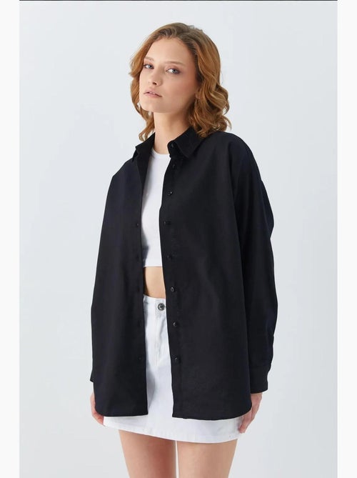 Camisa de popelina con cuello abotonado extragrande mixray - Kiabi Camisa de popelina con cuello abotonado extragrande mixray - Kiabi