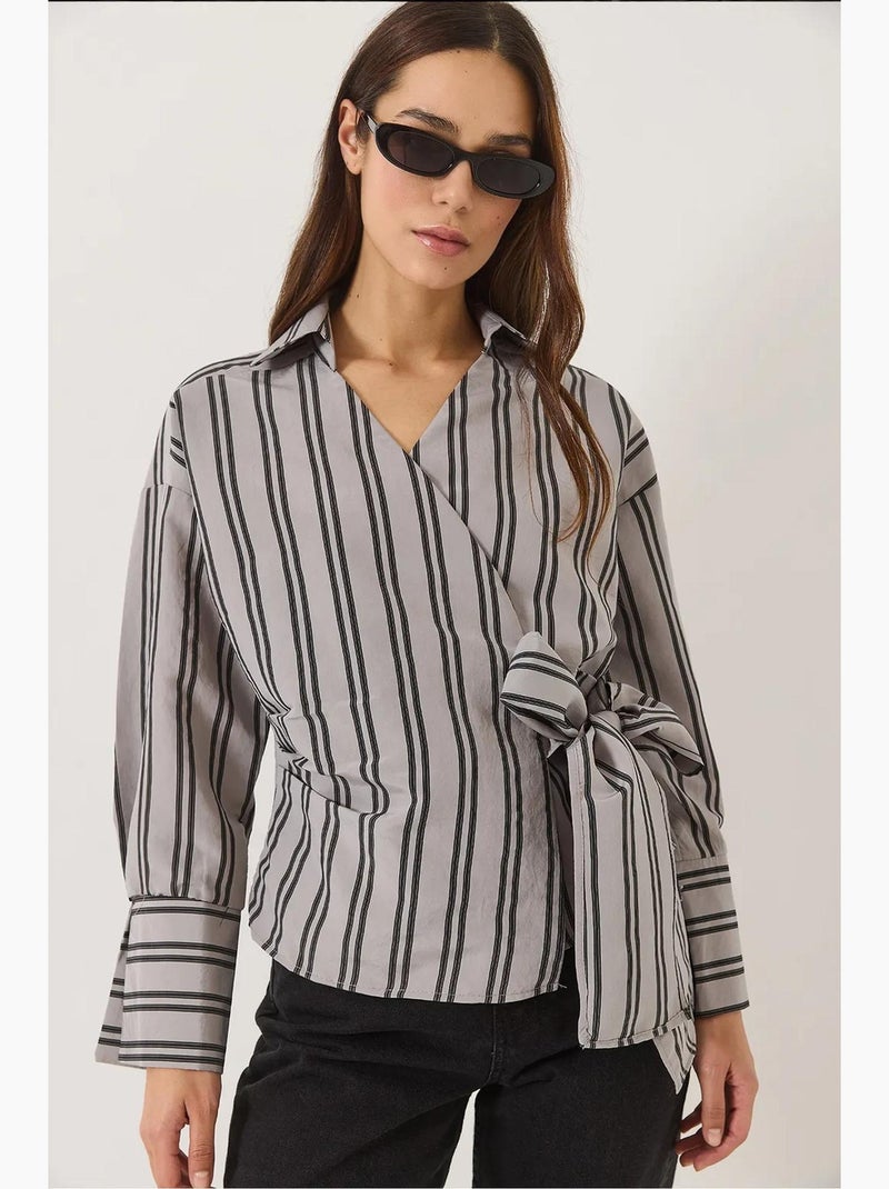 Camisa de popelina con cuello cruzado y lazo lateral a rayas lucci Gris - Kiabi
